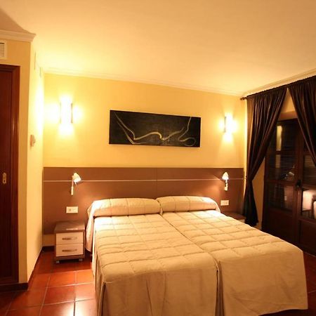 Hostal Zurbaran Llerena Exterior foto